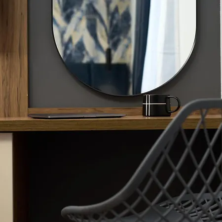 Brent Collection - In Center Novi Sad