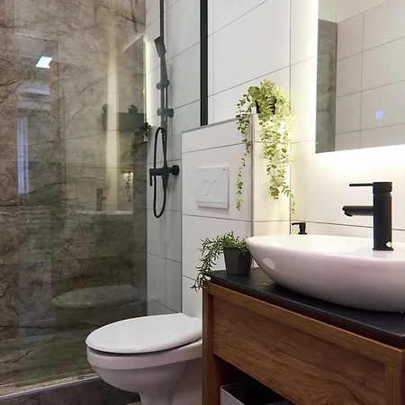 Brent Collection - In Center 3* Novi Sad