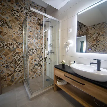 Brent Collection - In Center Aparthotel *